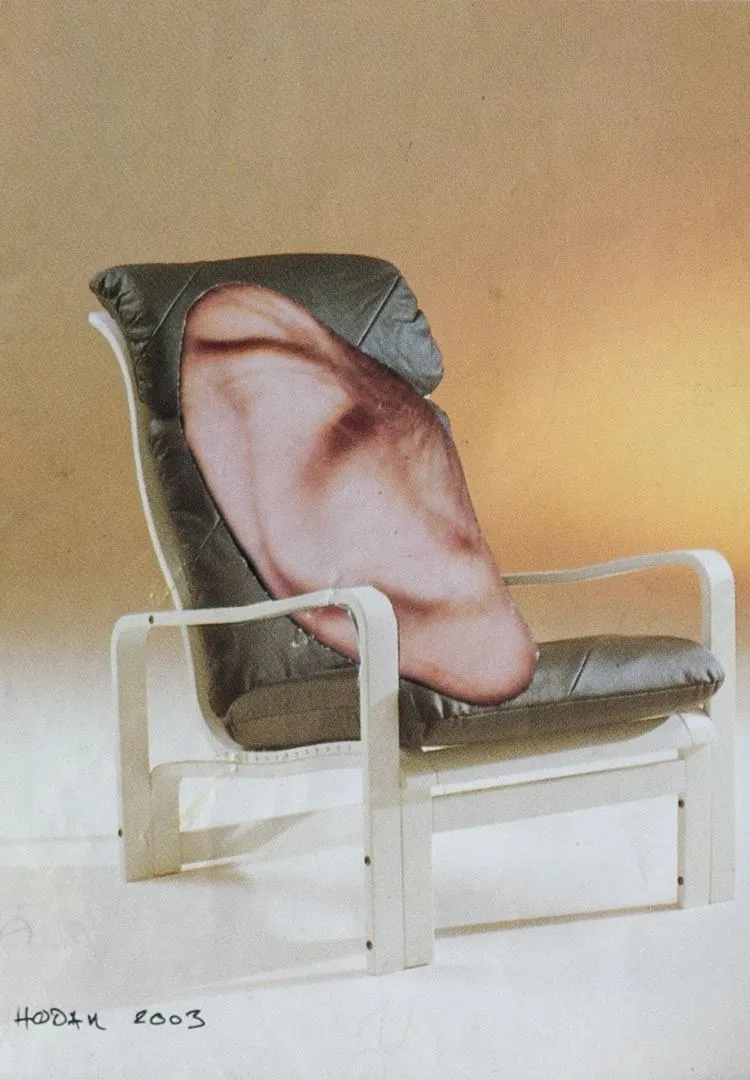 One Solitude Relaxing Ear in a Post Modern Chair